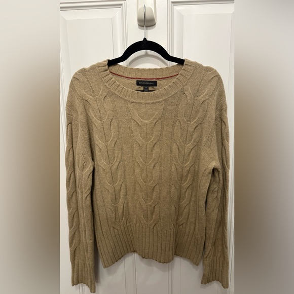 Banana Republic Sweaters - NWT Banana Republic Beige Tan Cable Knit 100% Merino Extra Fine Wool Sweater